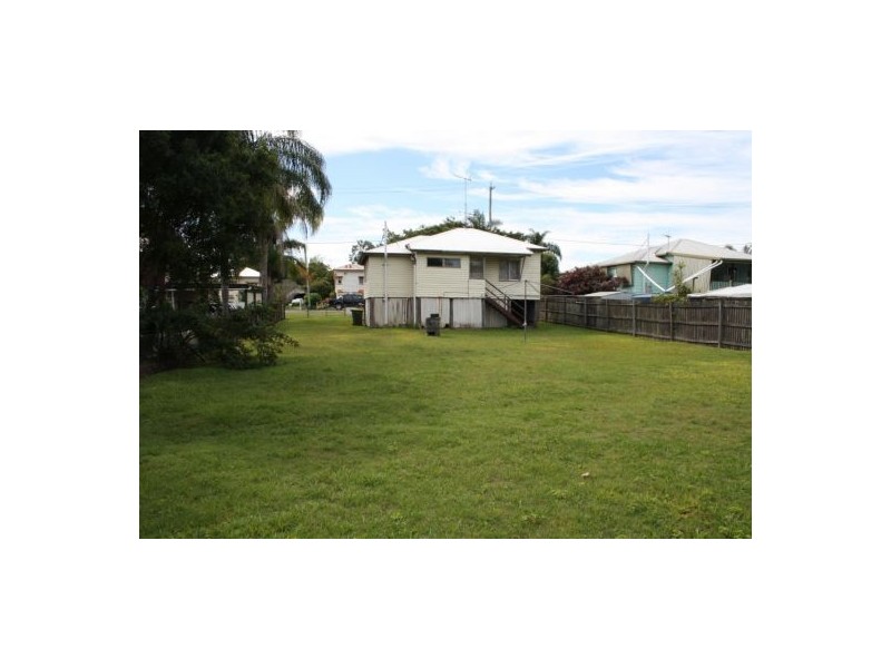 9 Pearson Street, Maryborough QLD 4650