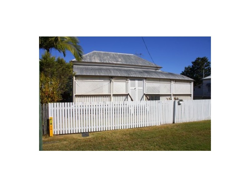 16 Ward Street, Maryborough QLD 4650