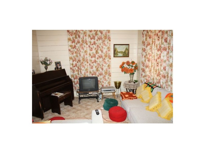 16 Ward Street, Maryborough QLD 4650