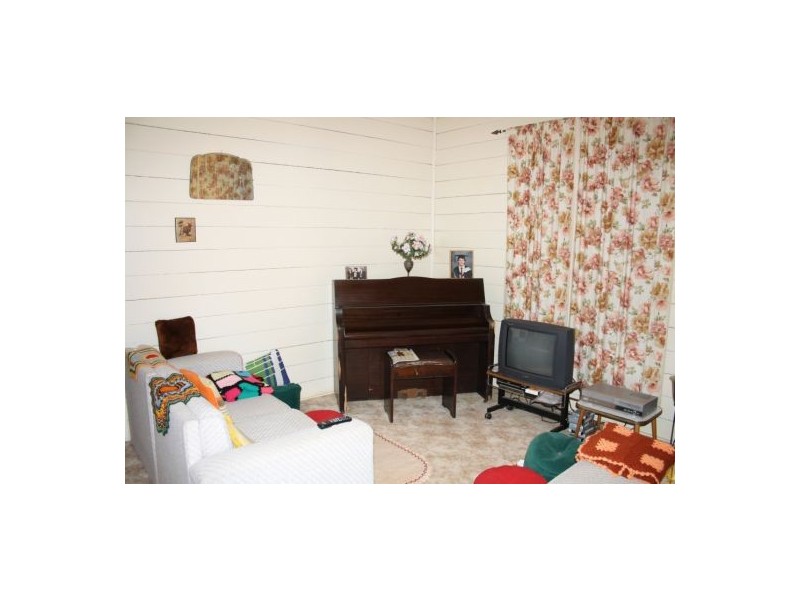 16 Ward Street, Maryborough QLD 4650