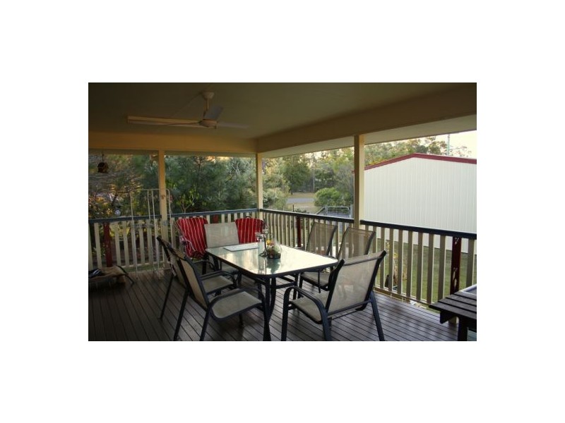 8 Amanda Avenue, Oakhurst QLD 4650