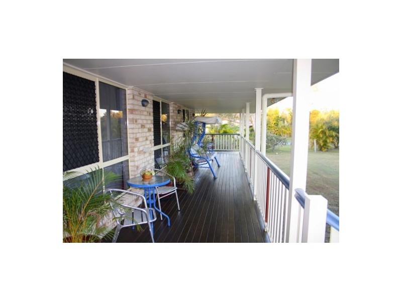 8 Amanda Avenue, Oakhurst QLD 4650