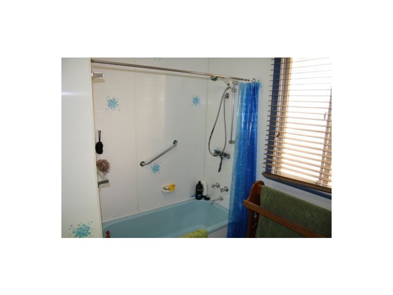 24 Boys Avenue, Maryborough QLD 4650