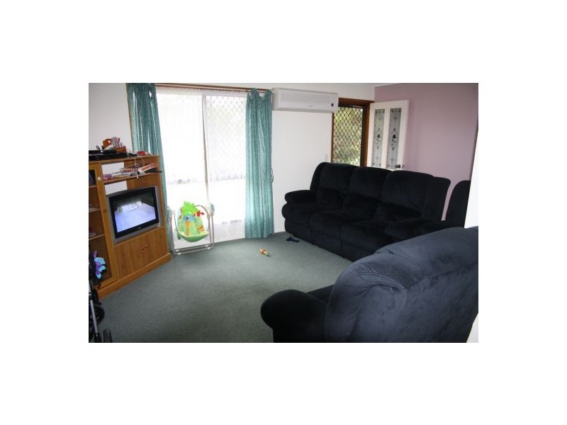 8 Ruby Street, Aldershot QLD 4650