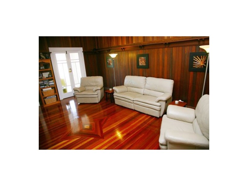 212 John Street, Maryborough QLD 4650