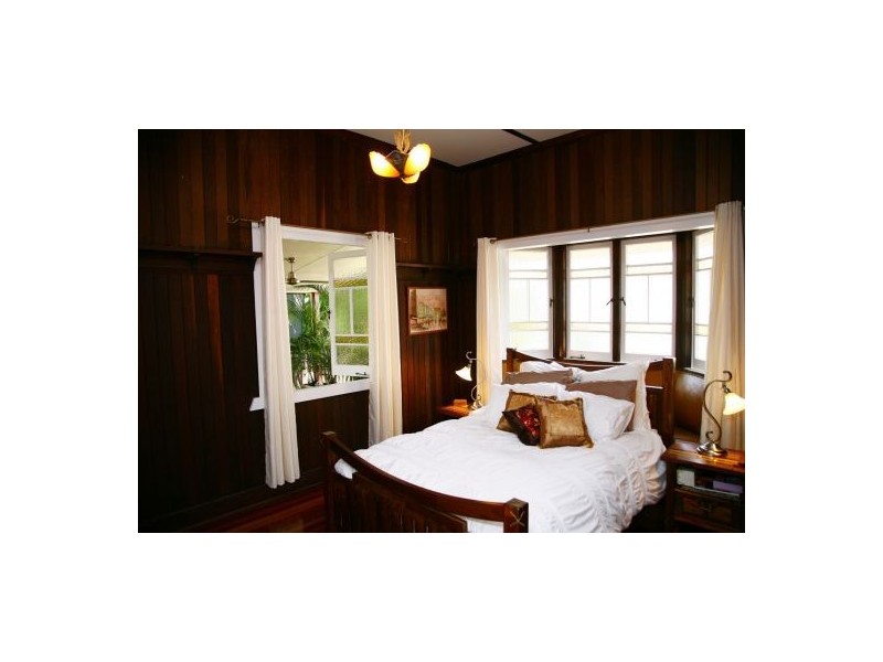 212 John Street, Maryborough QLD 4650