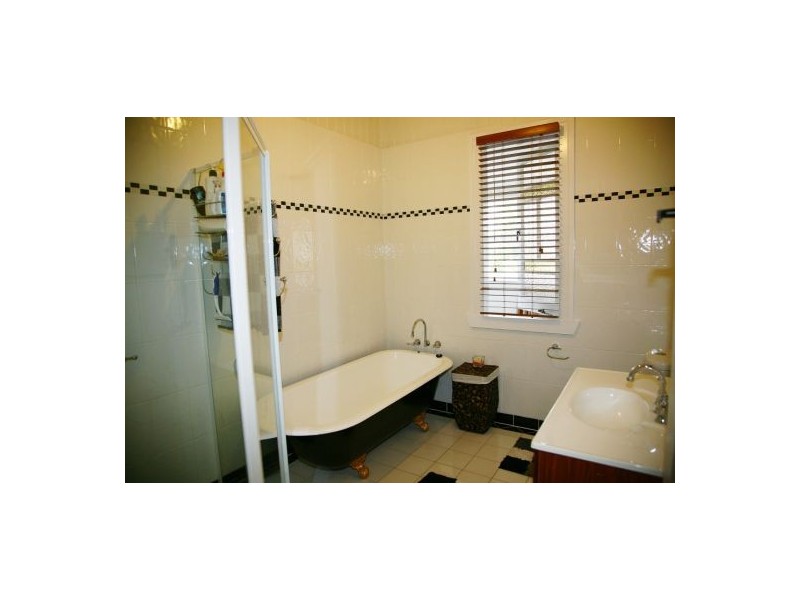 212 John Street, Maryborough QLD 4650