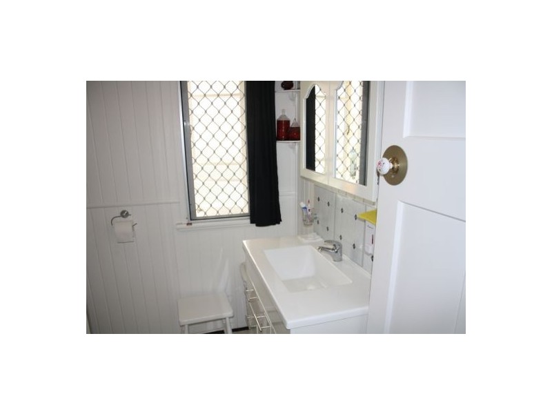 24 Muriel Street, Maryborough QLD 4650