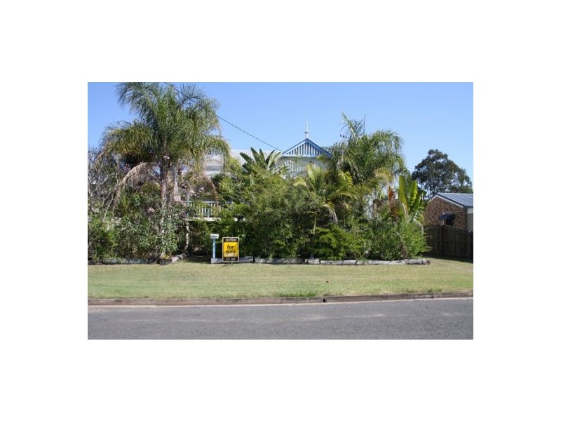 8 Nuneaton Street, Maryborough QLD 4650