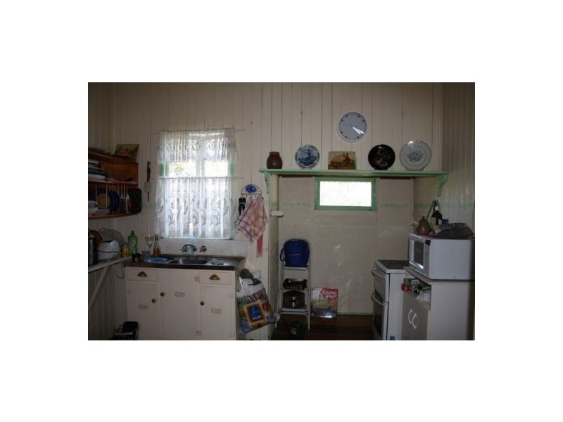 8 Nuneaton Street, Maryborough QLD 4650