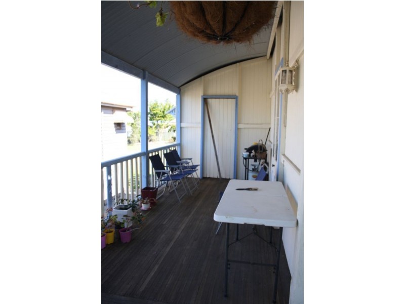 8 Nuneaton Street, Maryborough QLD 4650