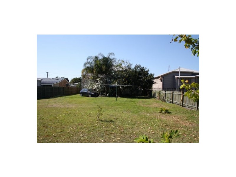 8 Nuneaton Street, Maryborough QLD 4650