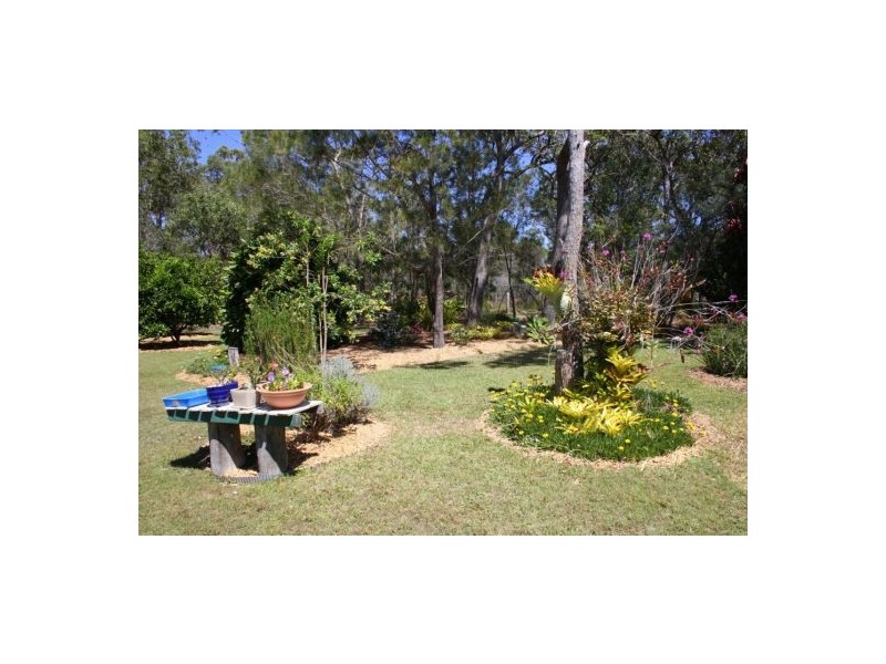 17 Amanda Avenue, Oakhurst QLD 4650