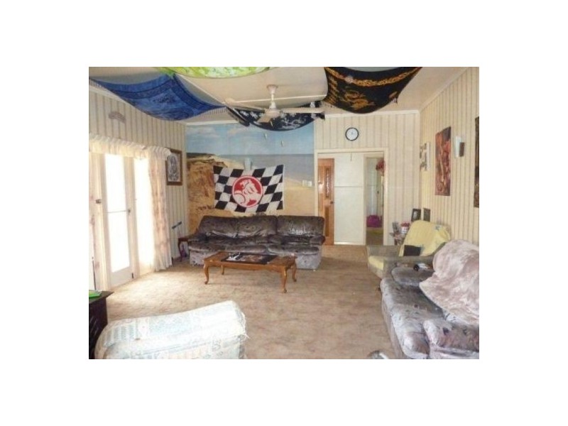 17 Searle Street, Maryborough QLD 4650