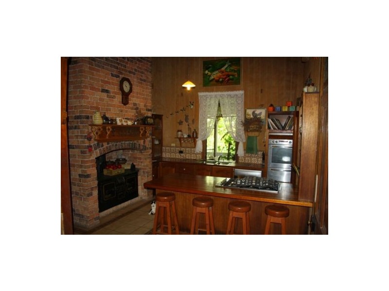 23 William Street, Howard QLD 4659