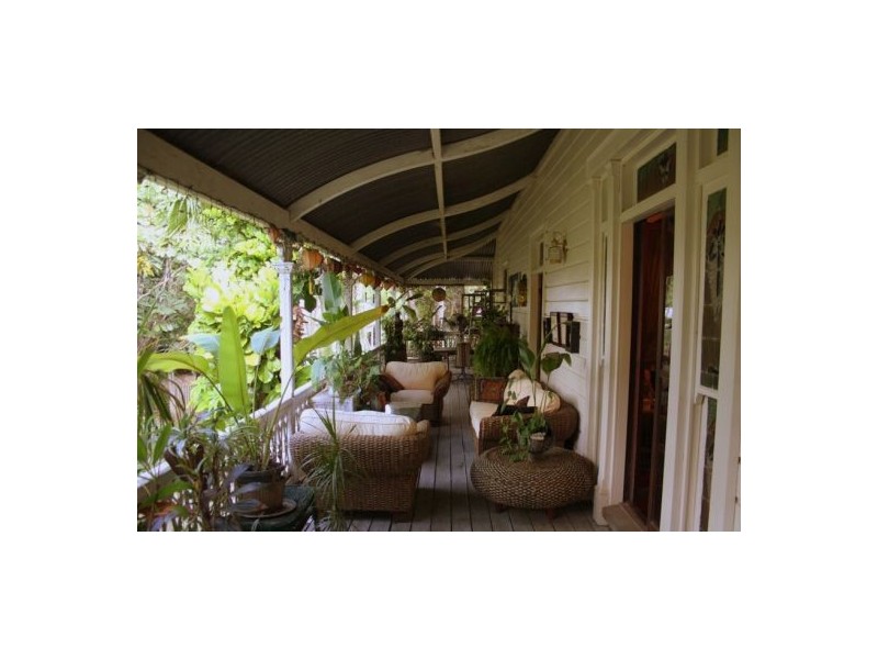 23 William Street, Howard QLD 4659