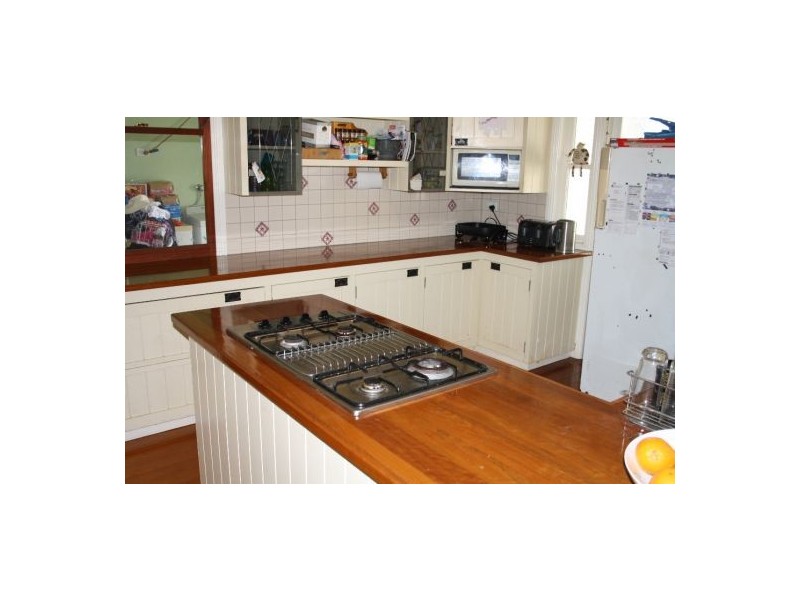 27 Ariadne Street, Maryborough QLD 4650