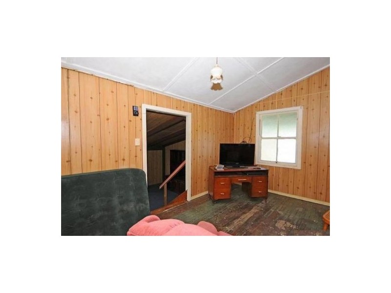 8 May Street, Granville QLD 4650