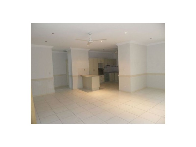 1/24 Wolseley Street, Granville QLD 4650