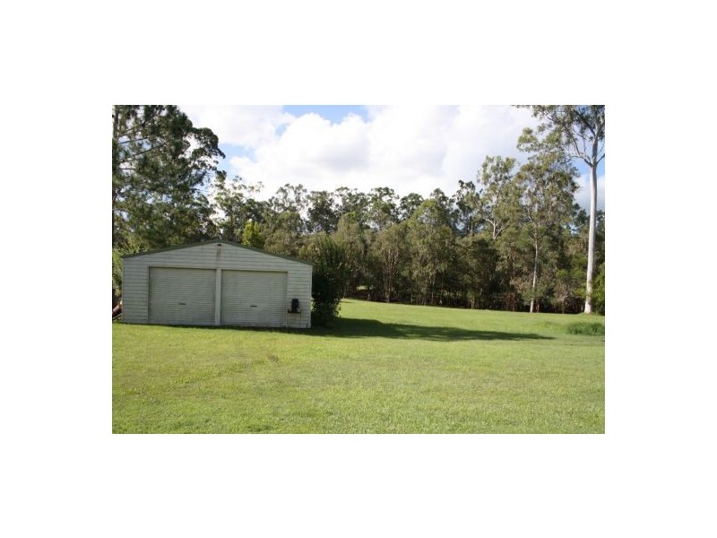 221 Petersen Road, Owanyilla QLD 4650