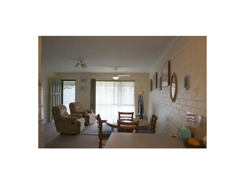 2/239 Albert Street, Maryborough QLD 4650