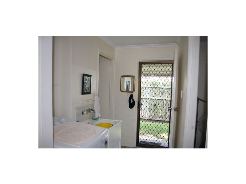 2/239 Albert Street, Maryborough QLD 4650