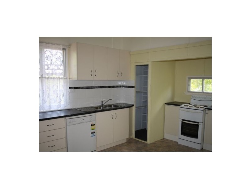 34 Muriel Street, Maryborough QLD 4650