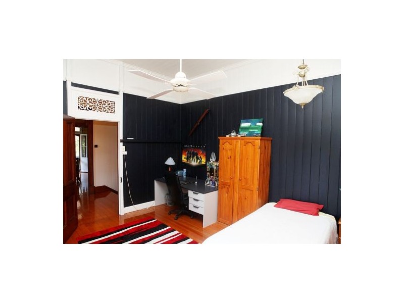 14 North Street, Maryborough QLD 4650