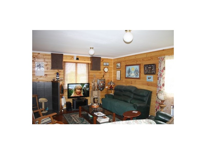 13 Ambrose White Street, Maryborough QLD 4650