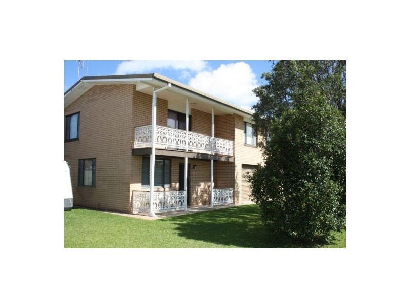 8 Lambert Street, Maryborough QLD 4650