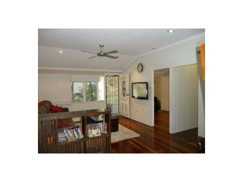 24 Gladstone Street, Maryborough QLD 4650