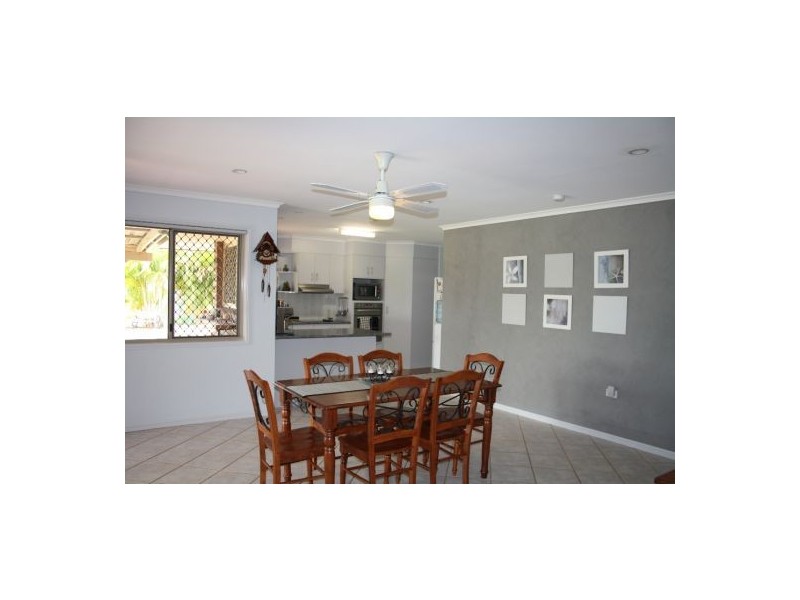 188 Woocoo Drive, Oakhurst QLD 4650