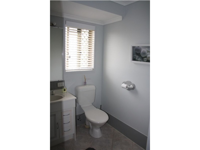 188 Woocoo Drive, Oakhurst QLD 4650