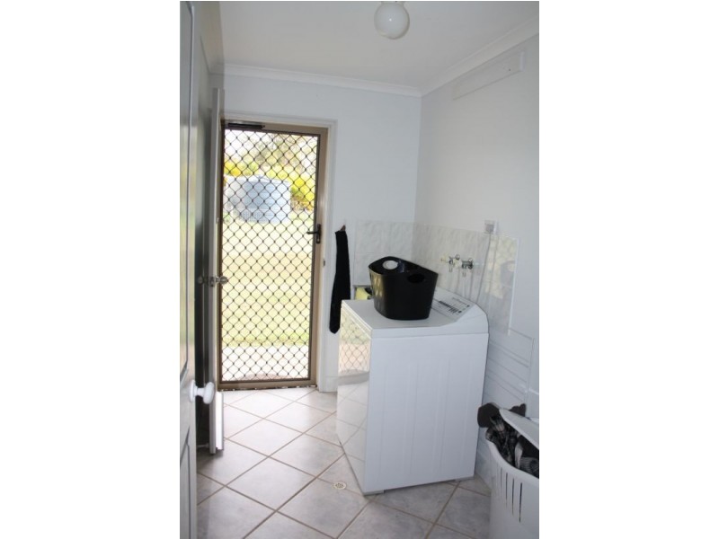 188 Woocoo Drive, Oakhurst QLD 4650