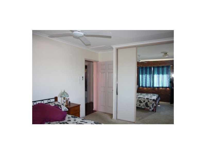 15 Jocelyn Parade, Granville QLD 4650