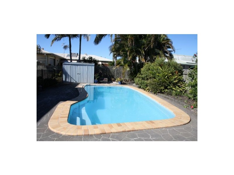 15 Jocelyn Parade, Granville QLD 4650