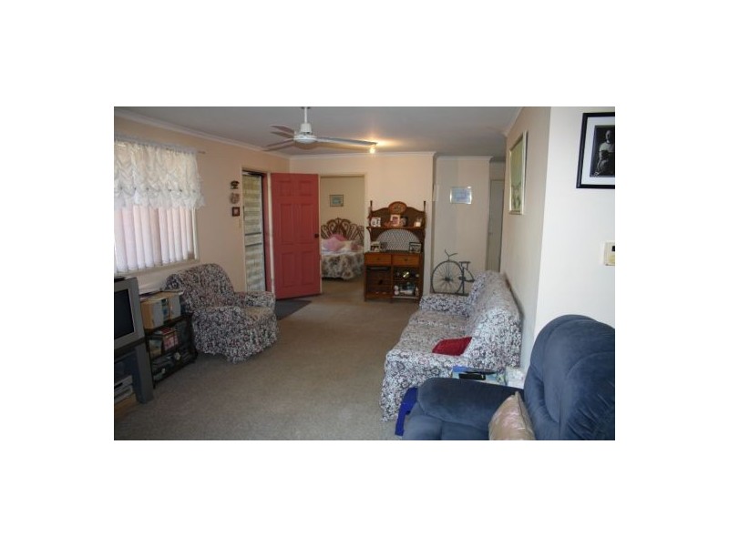 11 Railway Lane, Maryborough West QLD 4650