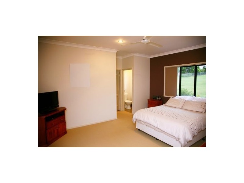 11 Chelsea Court, Tinana QLD 4650