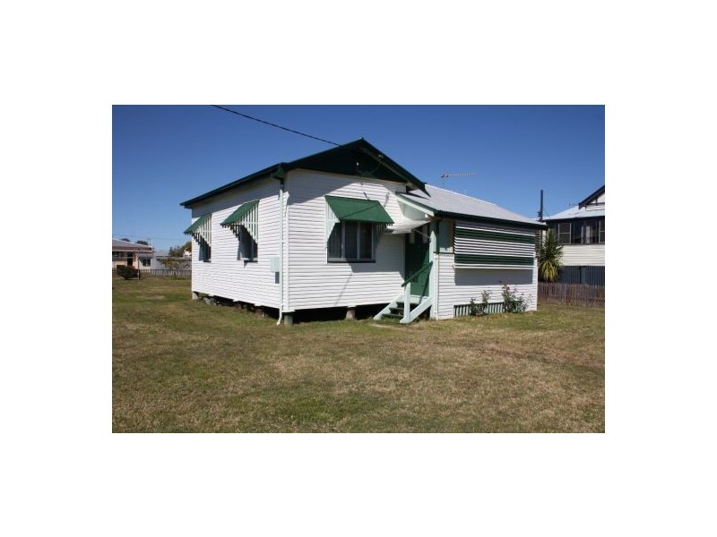 13 Crown Street, Maryborough QLD 4650