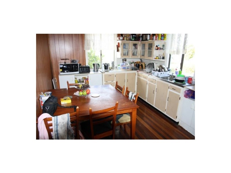 32 Reed Avenue, Maryborough QLD 4650