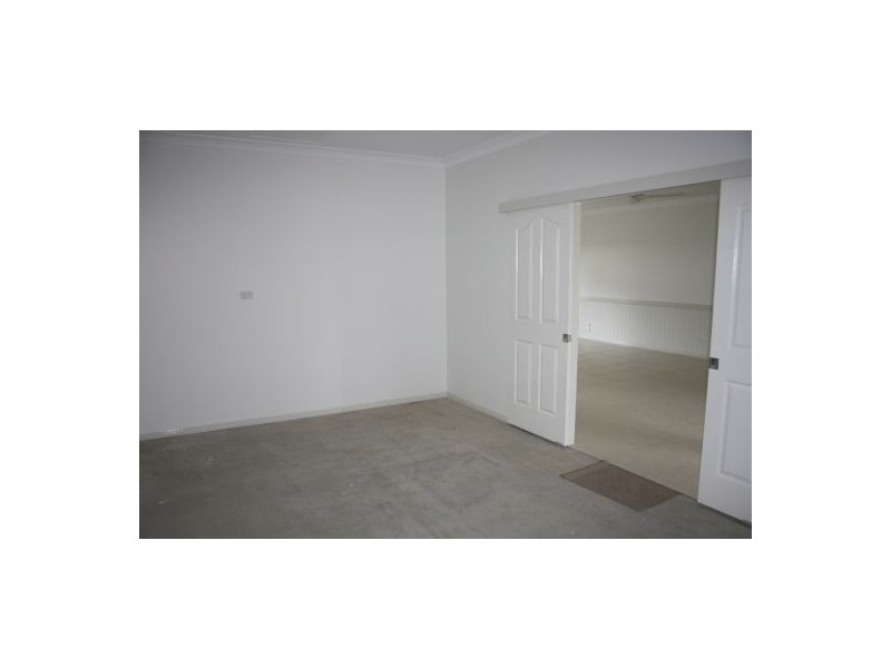 34-36 Regent Street, Granville QLD 4650