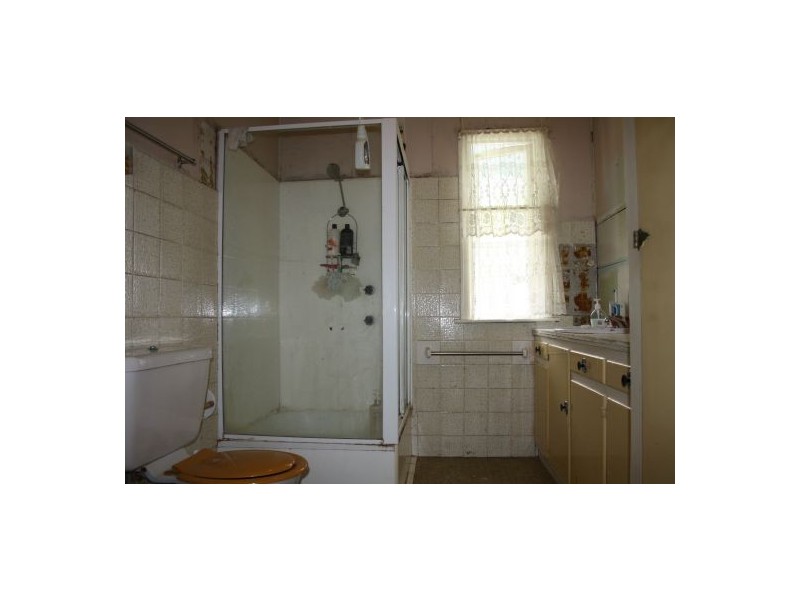 14 Hart Street, Maryborough QLD 4650