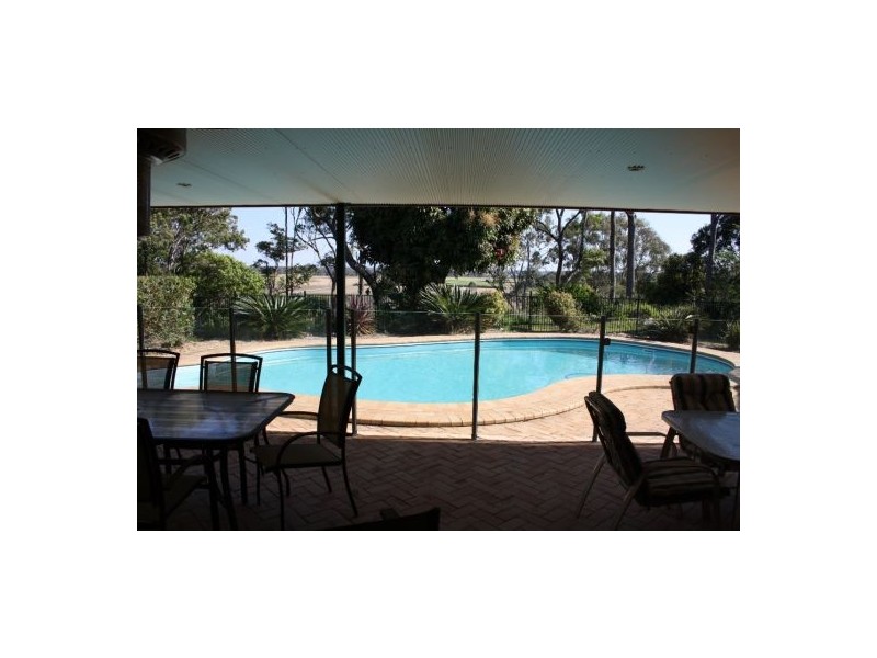 1 Matthew Parade, Granville QLD 4650