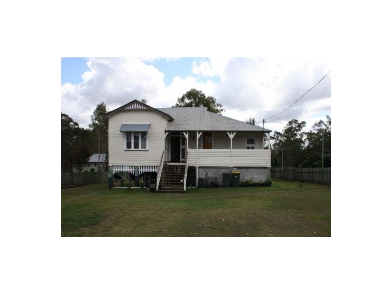 12 Walter Street, Tiaro QLD 4650