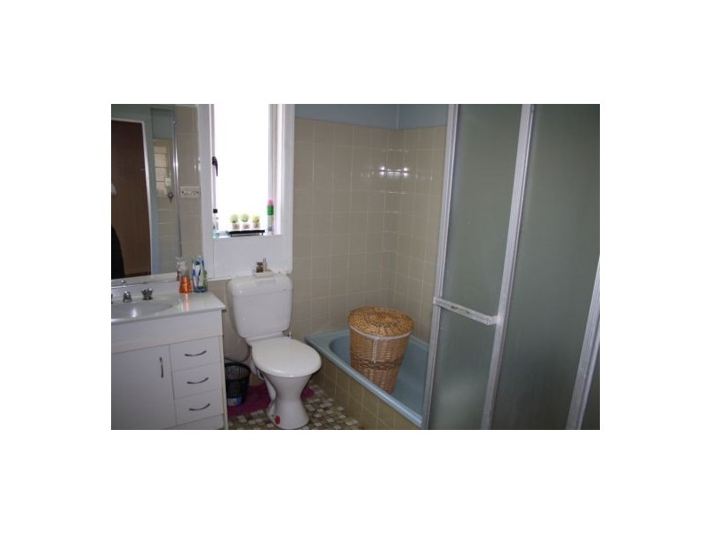 86 Dundas Street, Granville QLD 4650