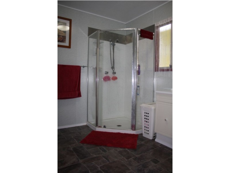 16 Iindah Road East, Tinana QLD 4650