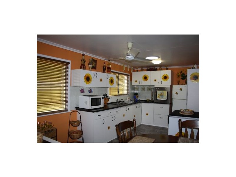 16 Iindah Road East, Tinana QLD 4650