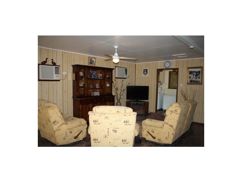 16 Iindah Road East, Tinana QLD 4650