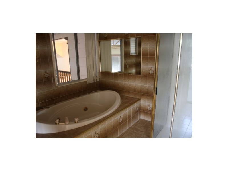 90 Tooley Street, Maryborough QLD 4650