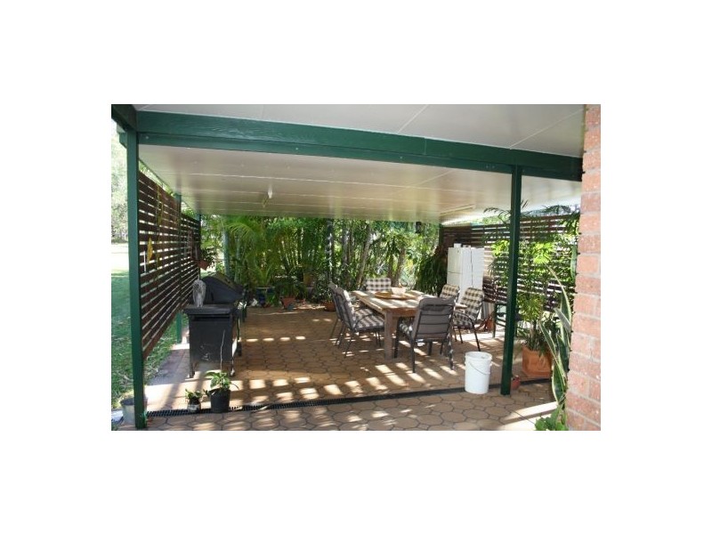 169 Philip Drive, Teddington QLD 4650